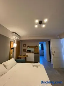 Isalos Suites - Image 1