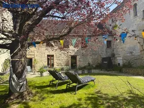 Maison de famille du 17e avec jardins I Proche Forêts, Senlis, Chantilly, Compiègne, Astérix et Paris - Image 1