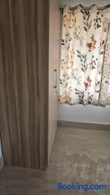 Cozy apartment in jodhpur park, kolkata - Image 2