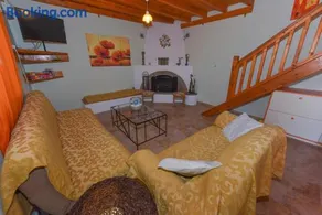 Country house in Limnionas - Image 2
