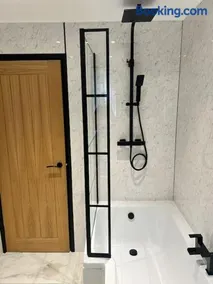 Modern 2 bedroom apartment - Image 3
