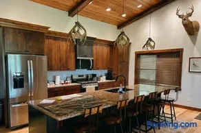 Suite 2 Remodeled 2BR w Kitchen & Grill - Image 1