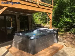 Chalet Paradis Moustier with Lakefront, Private Spa & Games - Image 5