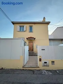 Casa cidade e piscina - Image 1