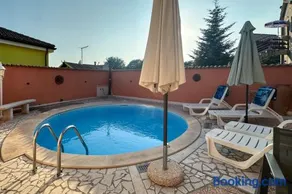House with pool in Marcana - Image 4