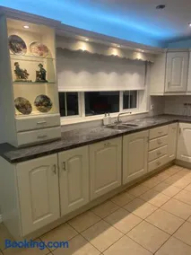House in Mid Ulster - Sleeps 8 - Image 2