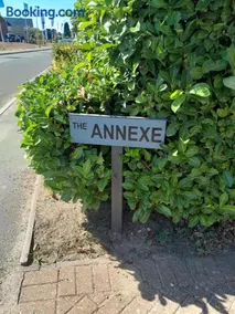 The Annexe, Cornfields - Image 5