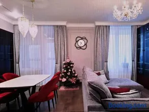 Urban Retreat Parkside Suite with Terrace and Entertainment - Image 2