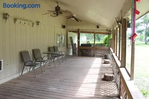 Countryside Bliss - Entire Home on 2 Acres - Image 1