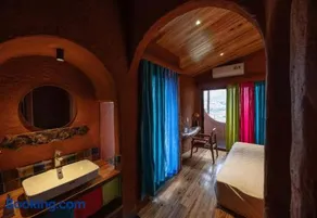 Nắng Hotels & Restaurants - Image 3