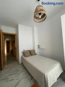 Habitación Estación Granada - Image 2
