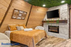 TeePee at Paradise Point with a hot tub fire pit & grill - Image 1