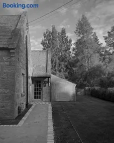 Old school - Charming Historic Cottage for Seven - Image 5