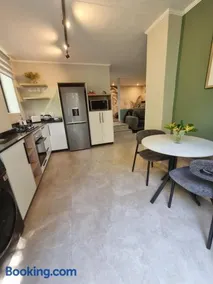 Edward suites ,Apartment 2 - Image 5