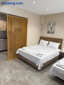 Gatos Village Luxurious Suites & Lofts - Image 1