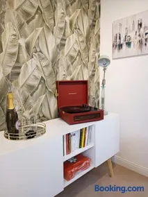 Ai Castelli Apartment - Locazione Turistica CIN IT58060C2FHNREG9A - Image 1