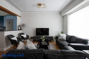 Oly modern apartment - Image 4