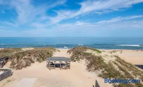 The Thunderbird - Nags Head MP 16, Oceanfront, Indoor Pool, Rooftop Pool, Hot Tub, Gazebo, Pets OK - Image 1