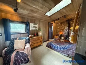 A truly unique mountain haven near Taos - Image 1