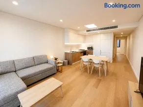 Experience the charming local lifestyle of Erskineville, with free parking - Image 1
