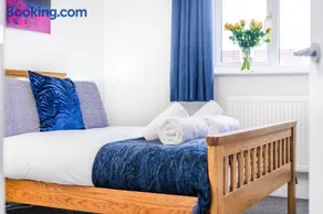 2 Bed Elegant home with Parking in Harlow - Image 5