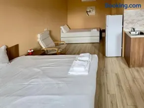 AirportStay bg - free shuttle and own parking - Image 2