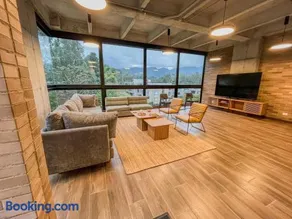 Majestic Heights: A Signature Luxury Stay - Image 2