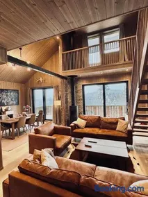 Holiday Cabin with Hot Tub and Billiard Table - Image 2