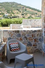 Stone Luxury Suites - Image 3