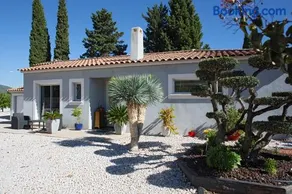 Belle Villa moderne avec piscine et jardin - Image 3