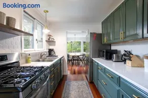 Berkshire Vacation Rentals: Great Barrington Walkable To Lake And Town - Image 1