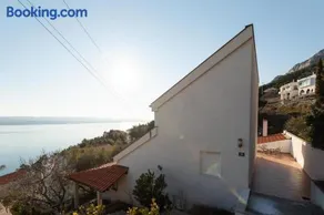 Family-friendly apartments with swimming pool Marusici, Omis - 21377 - Image 1