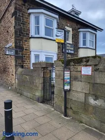 Station Guesthouse - Self entry via keypad inc parking - Image 4