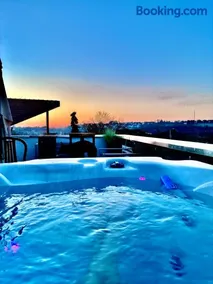 Mediterrane Ferienwohnung mit Whirlpool und Weitblick - Image 1
