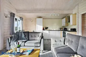 Chestnut, 6 Fingle Glen Lodges - Free Parking & WiFi - Pets - Image 3