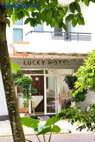 Lucky Hotel - Image 2