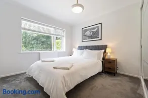 Coastal Garden Retreat - Image 3