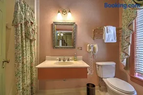The Maxwell Room at The Historic Eureka Inn - Image 2