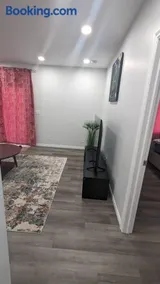 Comfy one bedroom Airdrie - Image 2