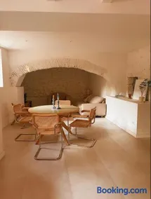 Design Living in the heart of Empordà - Image 2