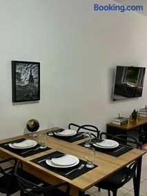 Apartamento Icônico em Petrópolis - Image 2