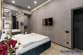 Royal jacuzzi apartment on Kostyushka 16 - Image 3