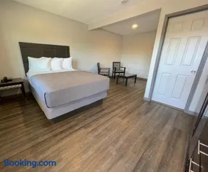 Sequoia Motel - Image 1