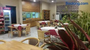 Hotel Alpet - Image 3