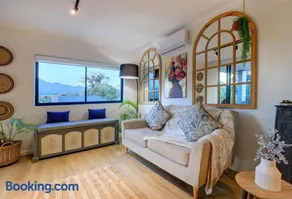 204 Le Jardin, George - Image 2