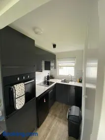 95 Sundowner, Hemsby, Norfolk - Image 3