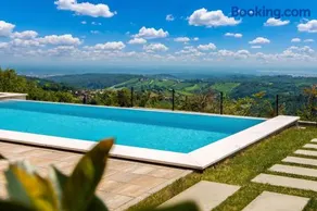 Villa mit Terrasse, Garten und Sauna | Bergblick - Image 1