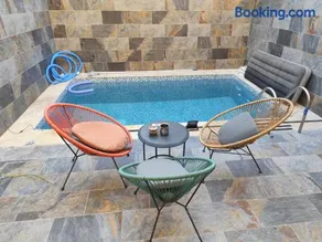 Sharel - Image 4