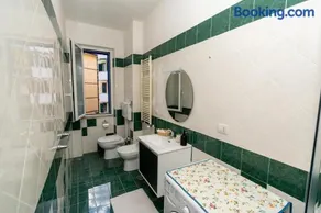 Modern Sea House in the Heart of Amalfi Coast - Apartment with Balcony, 100 mt from the Sea - into Maiori City Center - Image 5