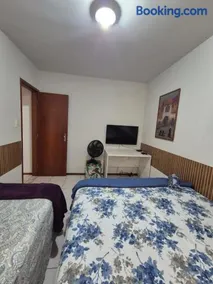 Apartamento Espaçoso para Grupos l 10 Pessoas l Wi-Fi l Estacionamento l JF 200 metros do idependência shopping - Image 2